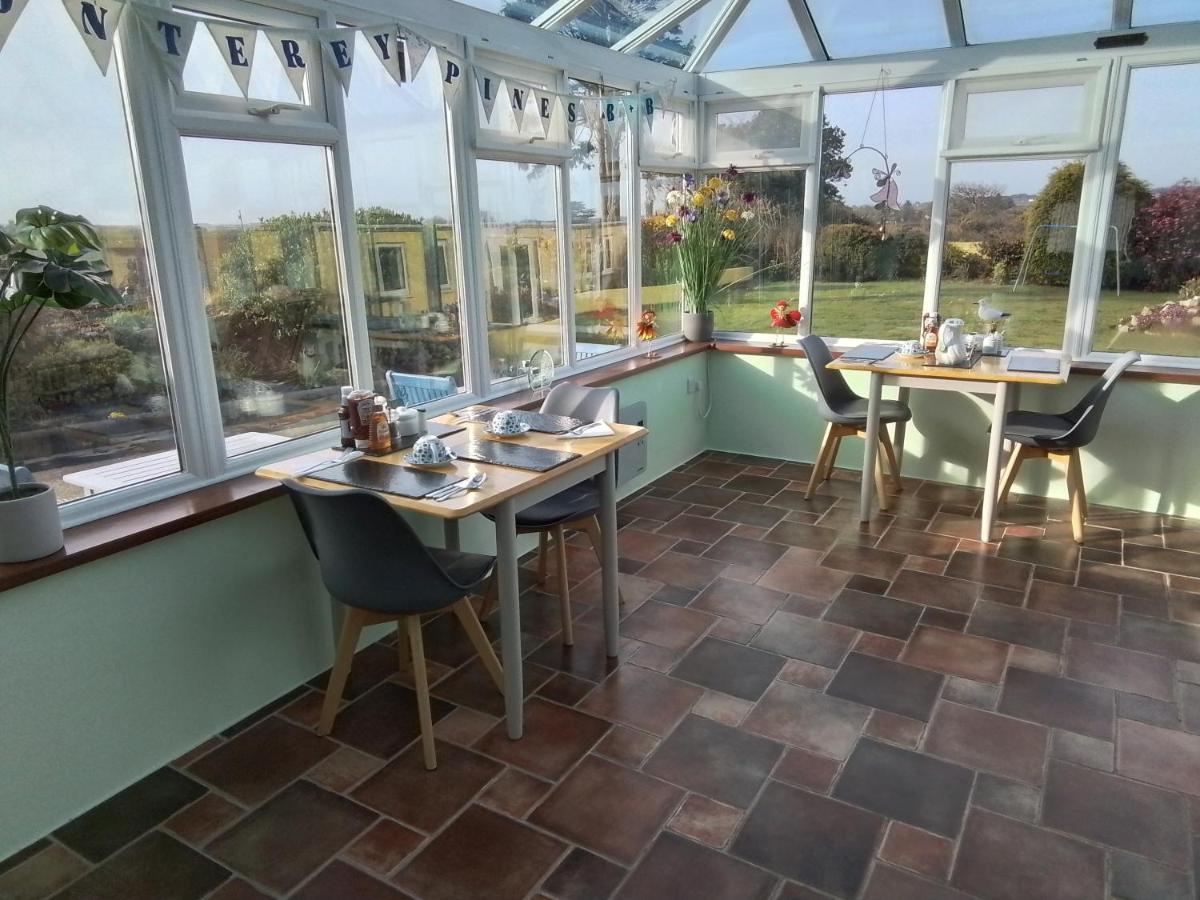 Bed and Breakfast Monterey Pines Хелстон Экстерьер фото